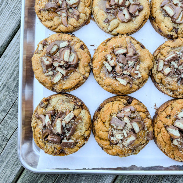 MACKAY'S BAKERY | The Twix Cookie Puck