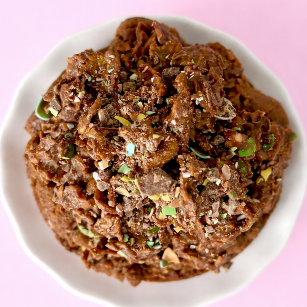 THE EASTER SOCIAL || Mini Egg Crunch Cake Cookie Puck