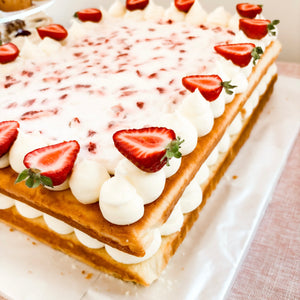 MACKAY'S BAKERY || The Fresh Strawberry Cream Sheet Cake