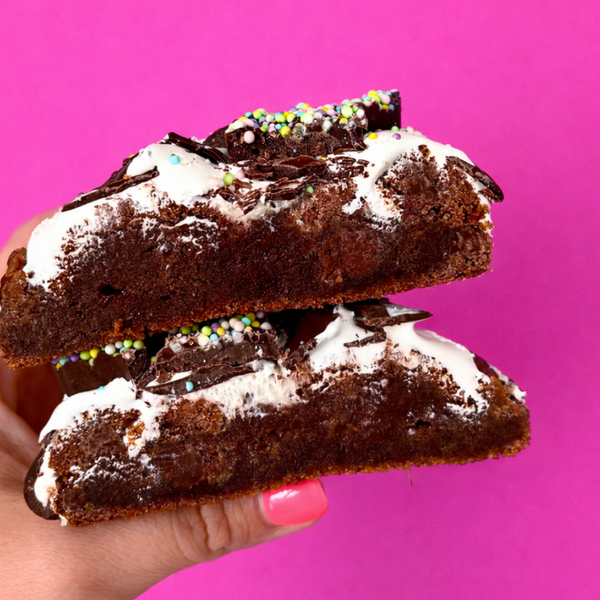 THE EASTER SOCIAL || Chocolate Marshmallow Bunny Cookie Puck