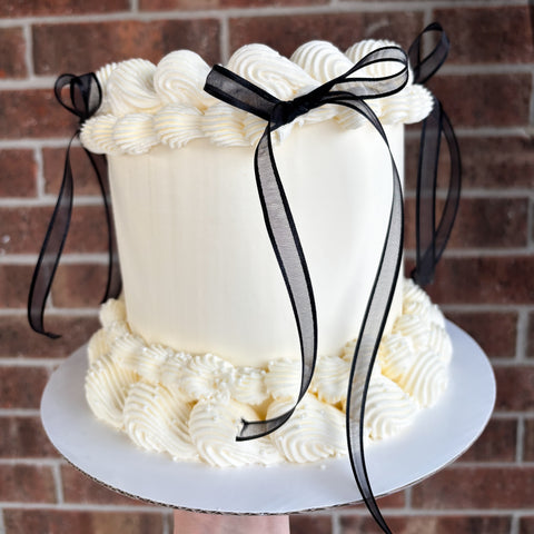 MACKAY'S BAKERY || The Little Black Dress Cake