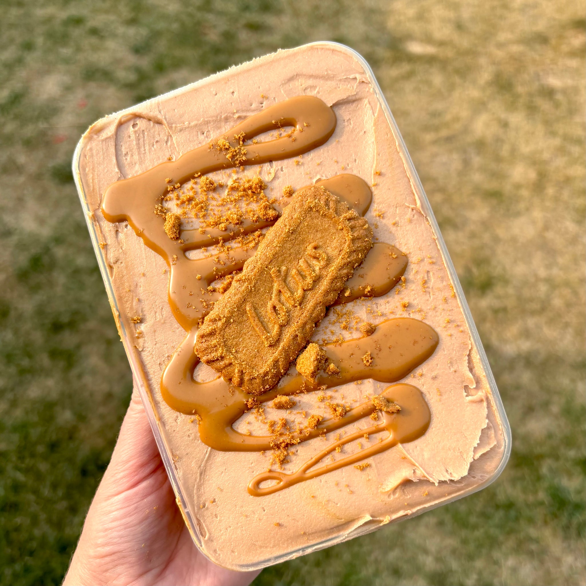 MACKAY'S BAKERY || The Chocolate Cookie Butter Cake Bento