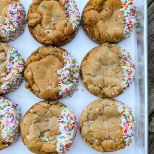 MACKAY'S BAKERY | The Rainbow Cookie Puck