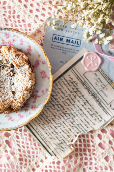 THE HERITAGE LINE || Hello Dolly Cookie Puck