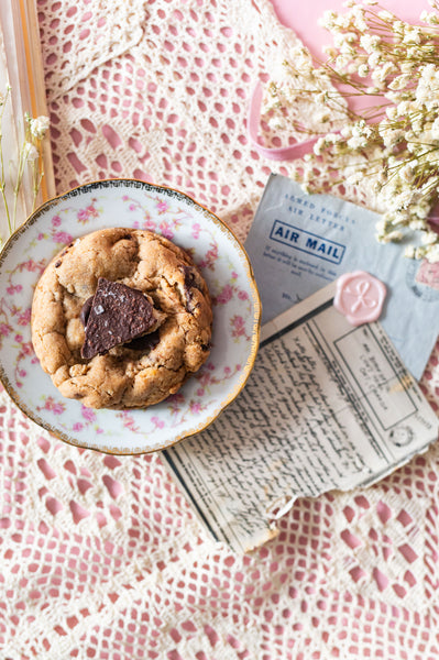 THE HERITAGE LINE || Chocolate Brickle Cookie Puck