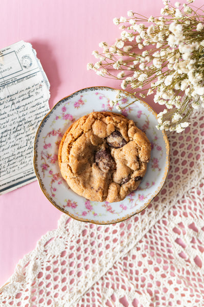 THE HERITAGE LINE || Chocolate Butter Crunch Cookie Puck