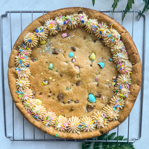 MACKAY’S BAKERY | The Easter Egg Cookie Cake