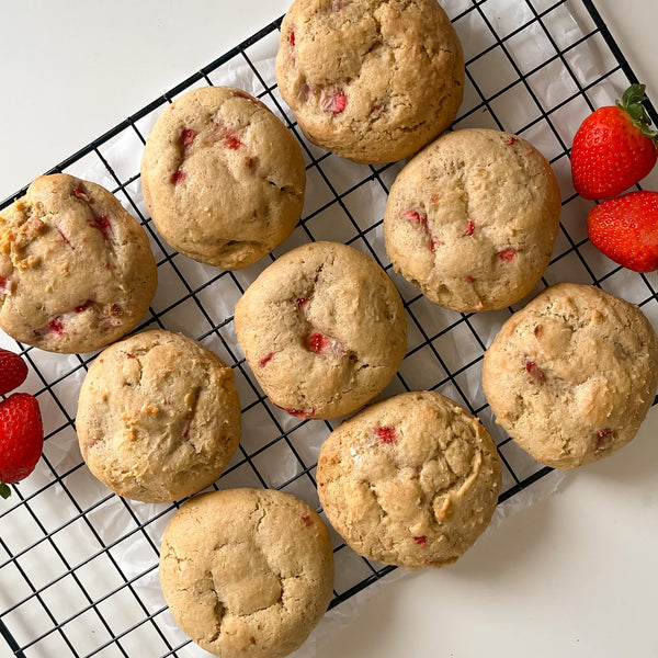 MACKAY'S BAKERY | The Strawberry Cheesecake Stuffed Cookies