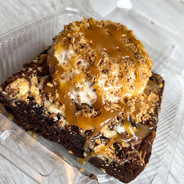 MACKAY'S BAKERY | The Caramel Kinderella Brownie Chocolate Chip Cookie Cheesecake
